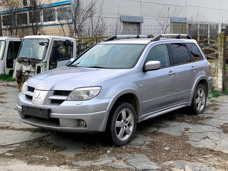 Mitsubishi Outlander 2.4i Invite Scott 4WD 2006