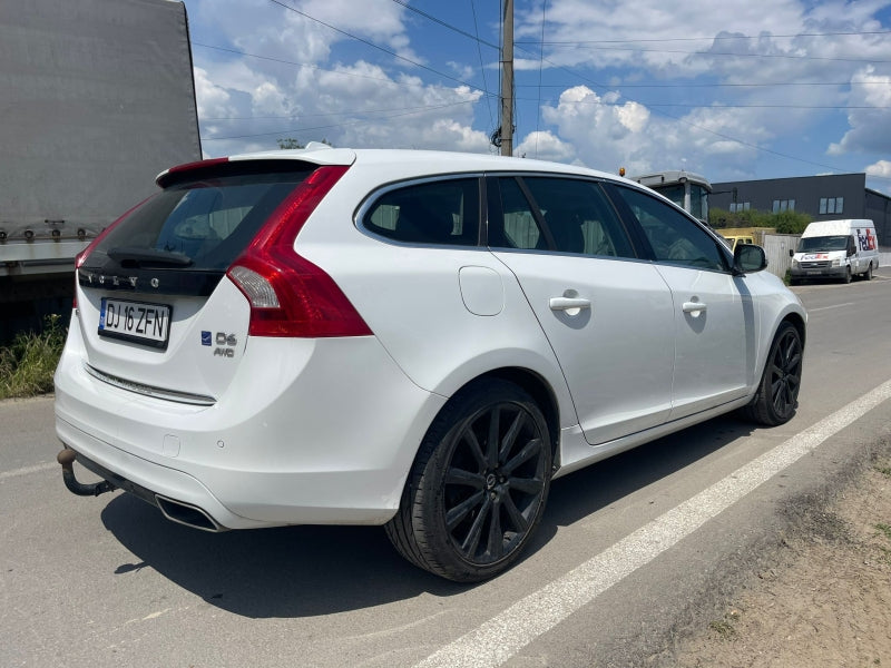 Volvo V60 Plug-in Hybrid Vehicle 286CP