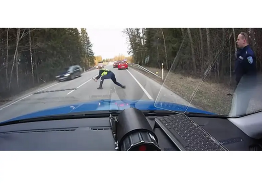 Expandable Road Barricade with Spikes 4m