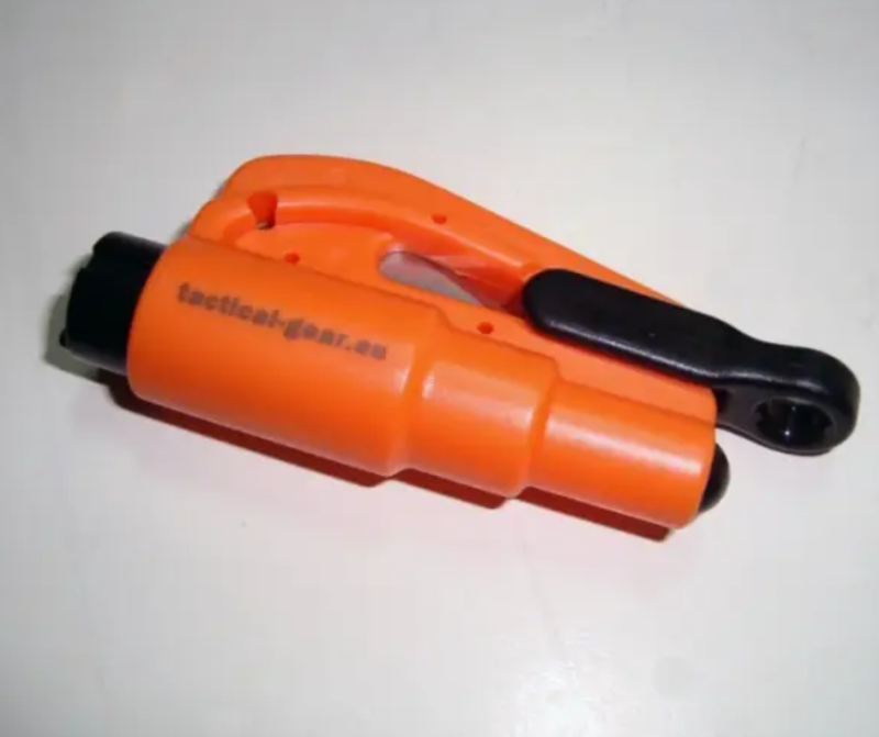 2-in-1 Emergency Belt Cutter and Glass Breaker